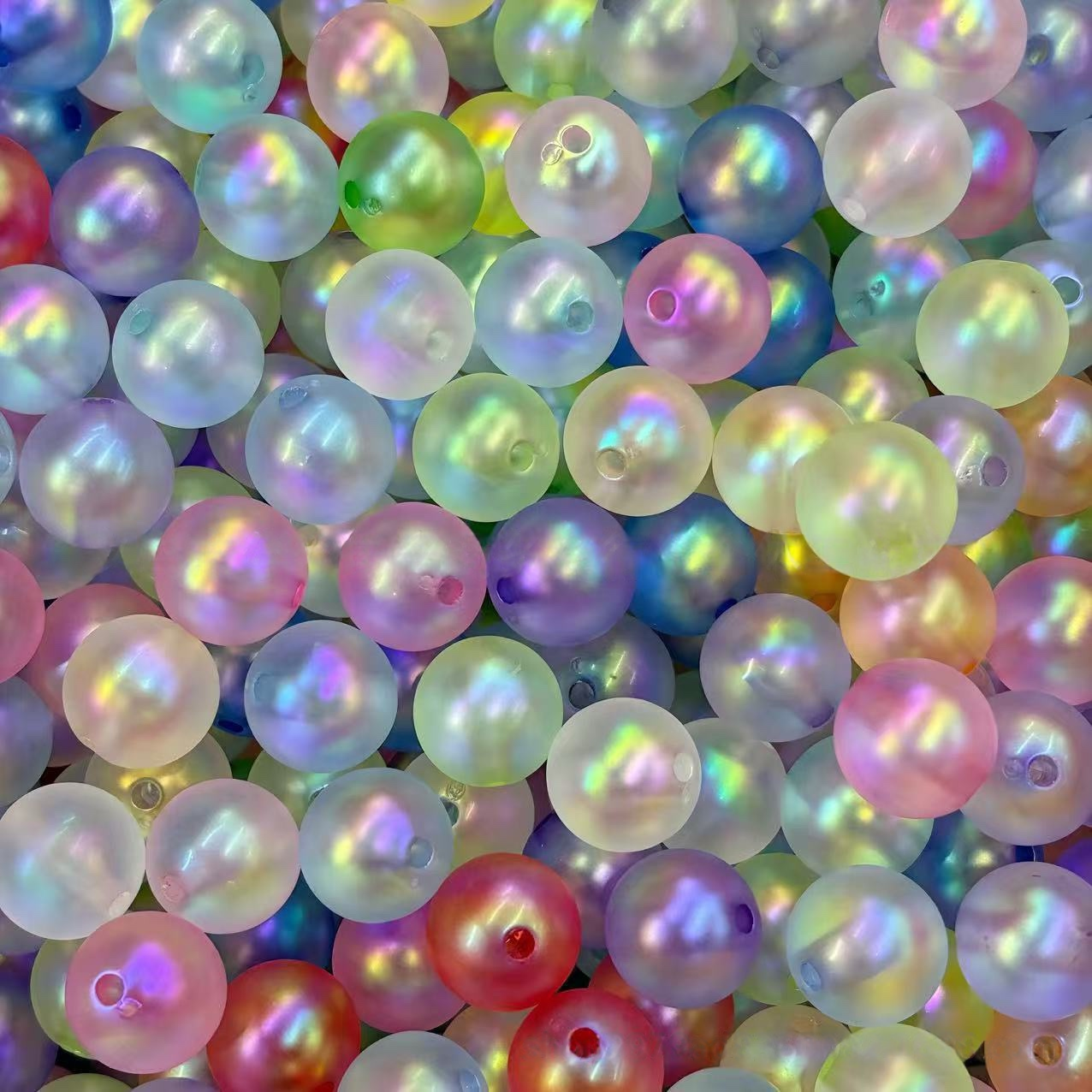 200Pcs 16mm Iridescent Plated Straight Hole Beads, DIY Jewelry Making Supplies for Phone Chain, Keychain, Bag Charm, Bead Pen