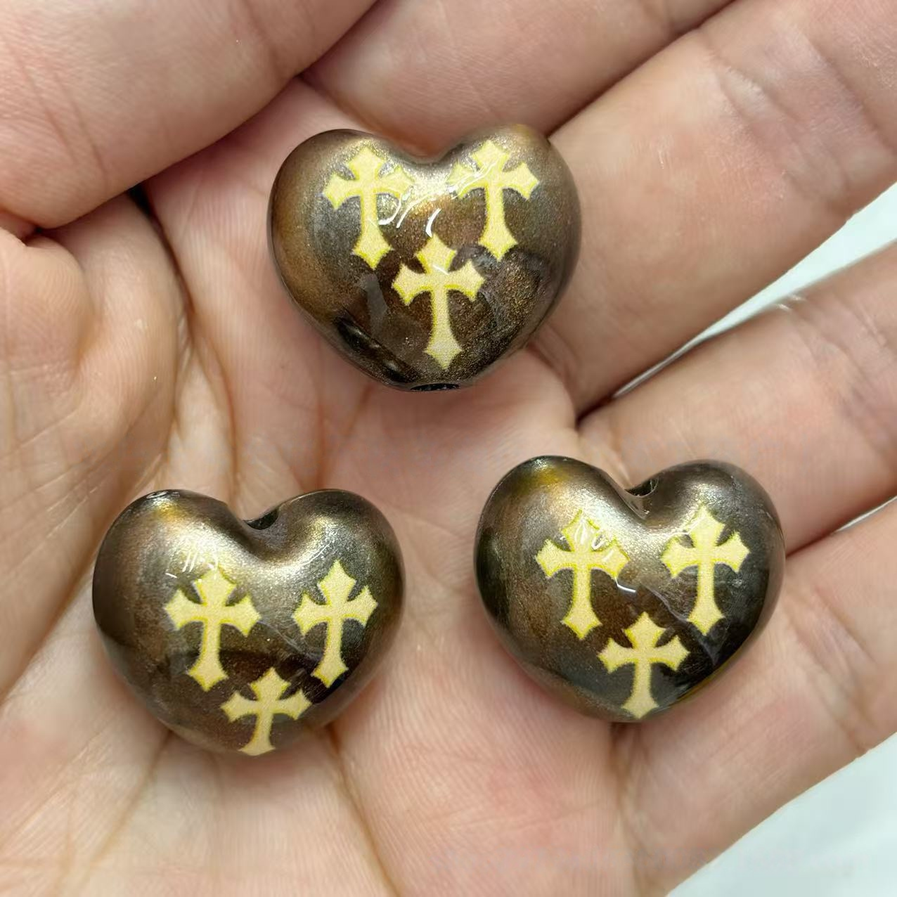 22mm 200 shiny chubby heart-shaped cross-straight-hole beads for DIY jewelry, phone chains, beaded pens, keychains, bag chains, and other accessories